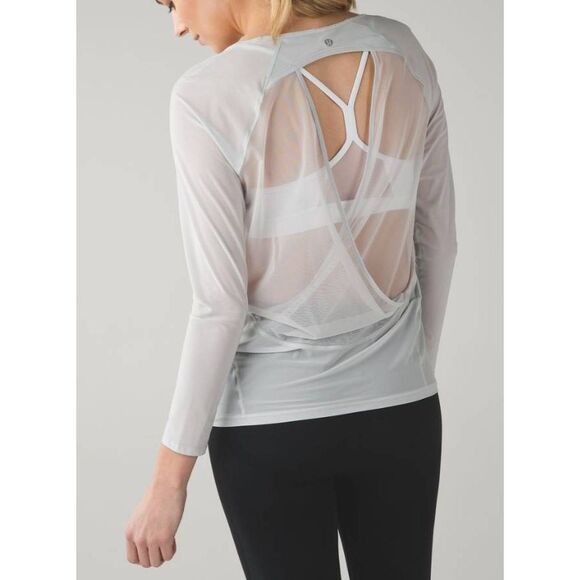 LULULEMON ATHLETICA If You're Lucky Long Sleeve Tee II Size 8 - Picture 1 of 6